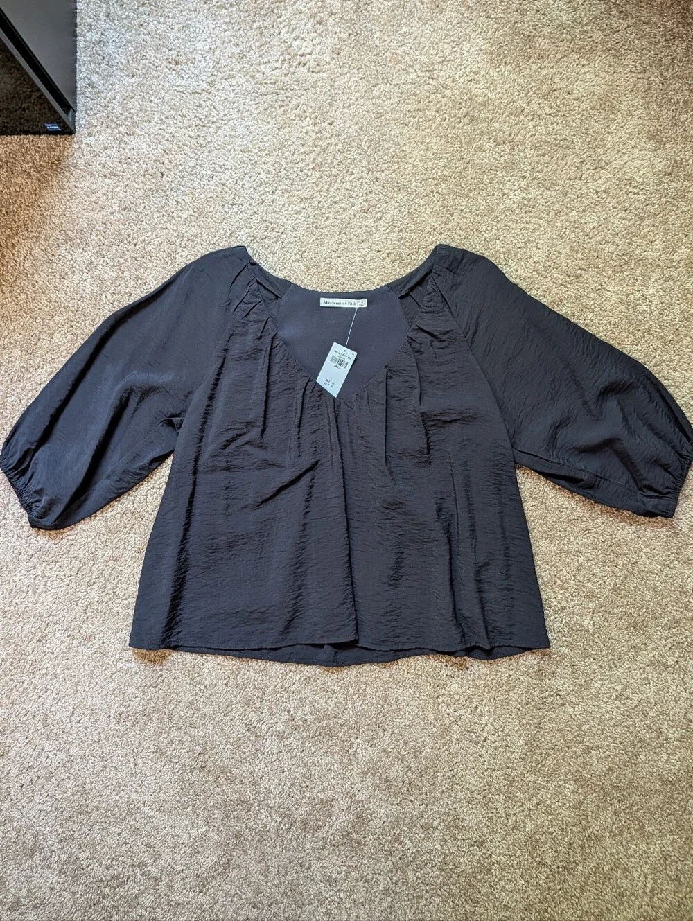 Abercrombie & Fitch Black Textured Puff Sleeve V-Neck Blouse